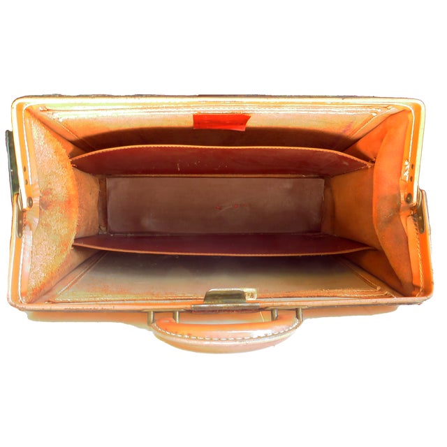 Mid 20th Century 1950s Leather Doctor / Medical Bag For Sale - Image 5 of 6