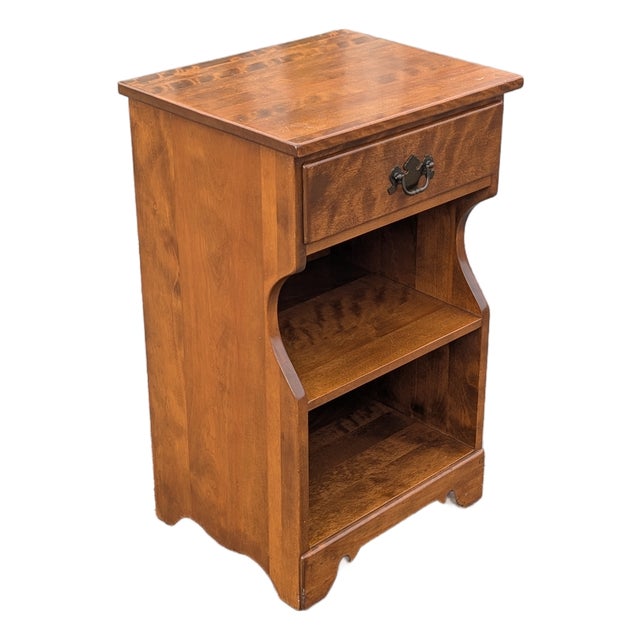 Vintage Ethan Allen Baumritter Heirloom | Farmhouse Maple End Table | Nutmeg Colonial Side Table For Sale