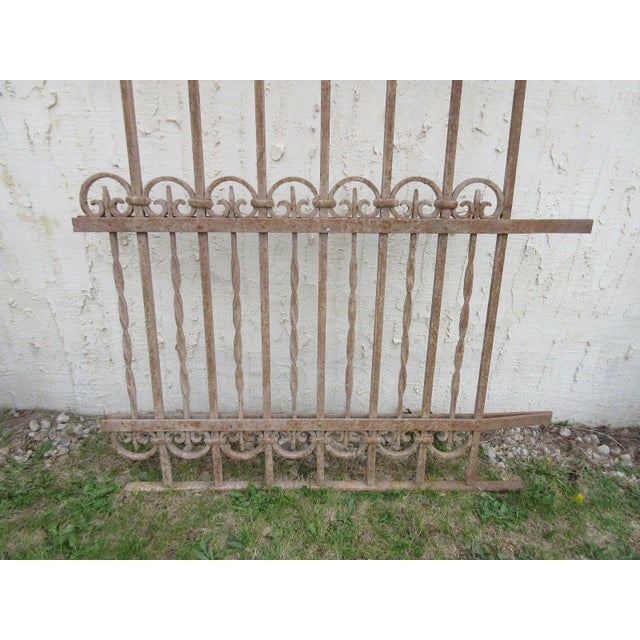 1900 - 1909 Antique Victorian Iron Gate For Sale - Image 5 of 7