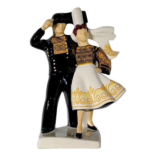 Bigouden Dancer Couple by R. Micheau-Vernez for Henriot Quimper, Mid-20th Century For Sale