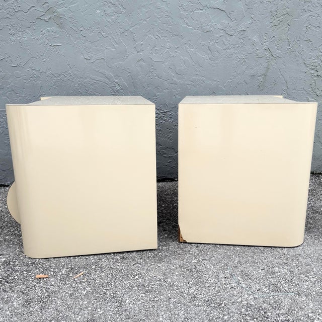 Postmodern Cream Lacquer Laminate Bullnose Nightstands - A Pair For Sale In West Palm - Image 6 of 7