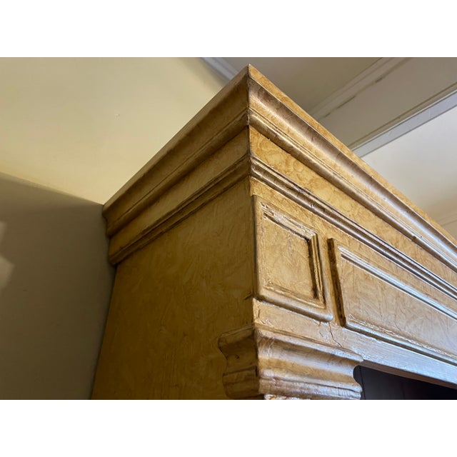 Brown French Bookcase in Pine For Sale - Image 8 of 16