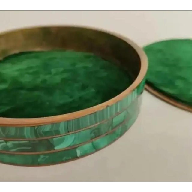 Italian Late 19th Century Malachite and Italian Marble Round Complete Chess Set- 34 Pieces For Sale - Image 3 of 7