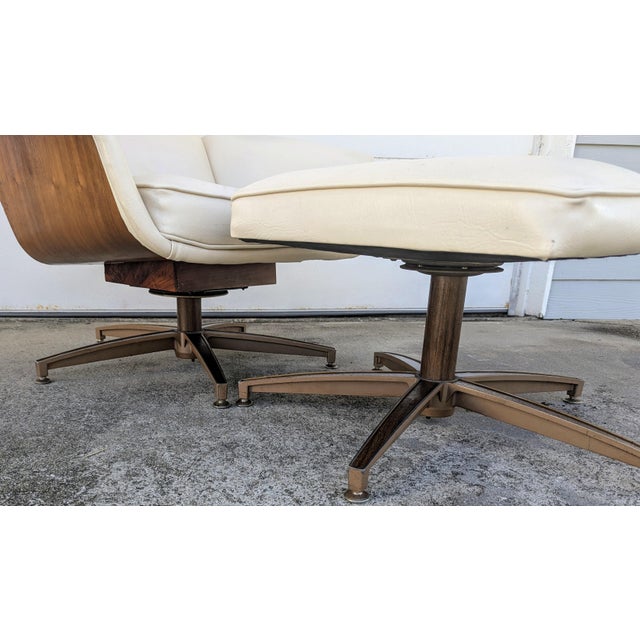 1960s Mid-Century Modern Plycraft Style Lounge Chair and Ottoman Set For Sale - Image 10 of 12