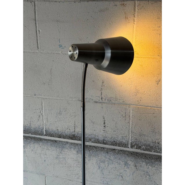 1950s Mid-Century Modern Metal Floor Lamp With Adjustable Gooseneck Shade For Sale - Image 4 of 8