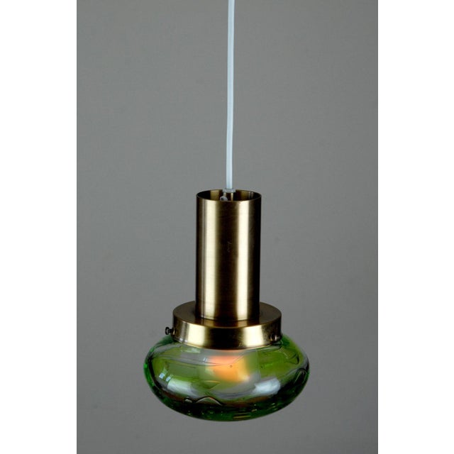 Handblown Glass & Brass Pendant Lights attributed to Paul Kedelv for Flygsfors, Sweden, 1970s, Set of 2 For Sale - Image 4 of 15