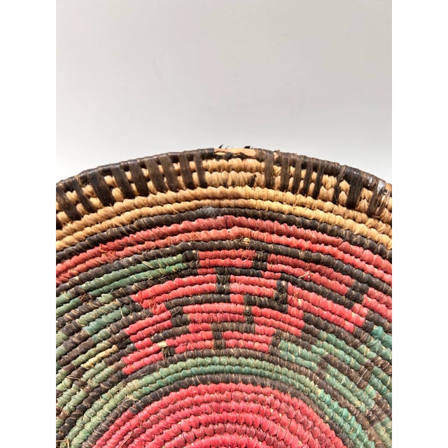 Textile Early 20th Century African Coiled Raffia Basket Bowls – Uganda, Set of 3 For Sale - Image 7 of 8