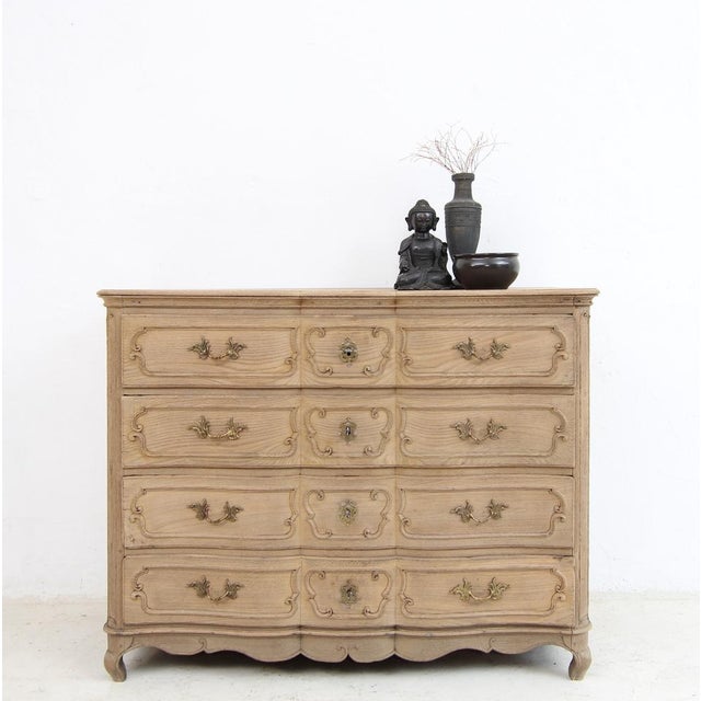 Early 19th Century Louis XV Chest of Drawers For Sale - Image 4 of 18