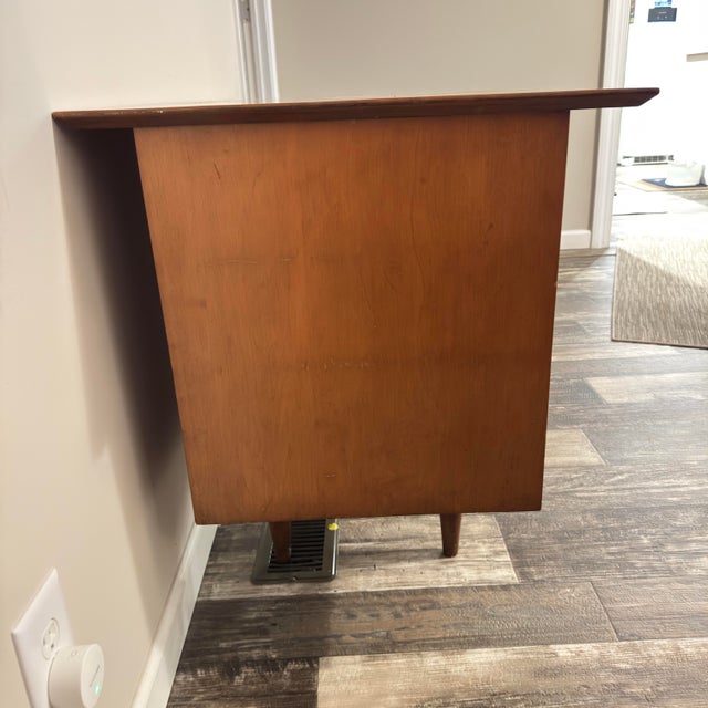 Glass Mid Century Modern Paul McCobb Writing Desk With Custom Glass Top and Original Chair- 3 Pieces For Sale - Image 7 of 11