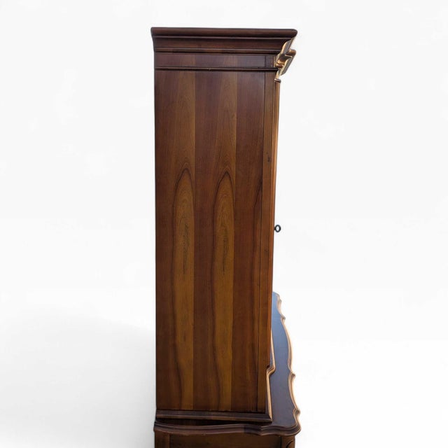 Late 20th Century Queen Anne Style Wood and Glass China Hutch Cabinet For Sale - Image 15 of 18
