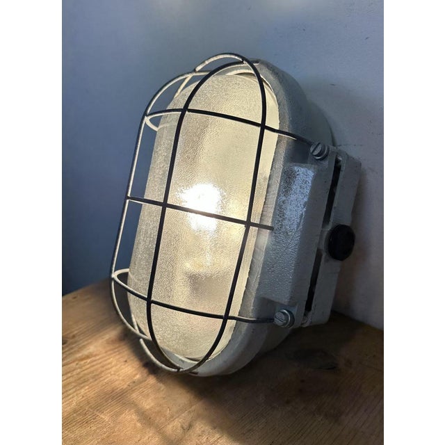 Industrial Cast Aluminium Wall Light with Frosted Glass from Elektrosvit, 1970s For Sale - Image 15 of 17