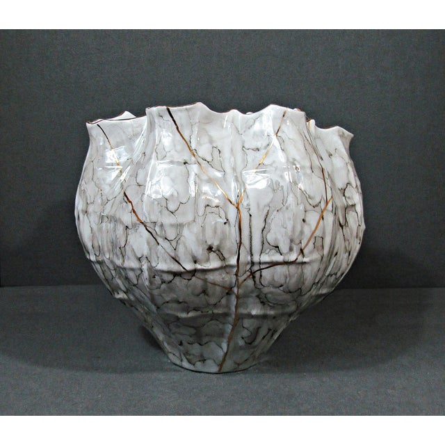 Kavana Décor Sculptural White & Gray Porcelain Vase With Gold Ruffled Rim For Sale In Austin - Image 6 of 14