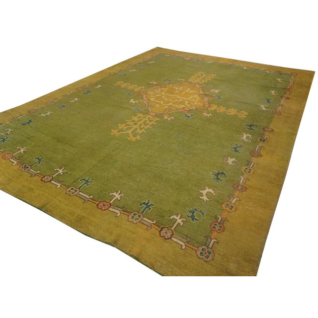 Late 19th-century Antique Turkish Decorative Oushak carpet 9' 3" x 12' 1" (approx. 282 cm x 368 cm) This is a...