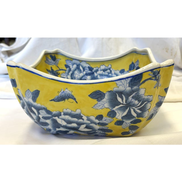Late 20th Century Vintage Chinoiserie Style Blue and Yellow Ceramic Handkerchief Bowl For Sale - Image 5 of 12