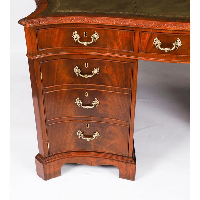 Gold Antique 20th Century Flame Mahogany Serpentine Partners Pedestal Desk, 1890s For Sale - Image 8 of 18