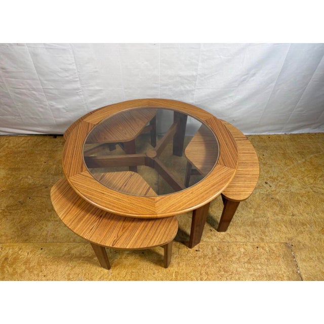 Mid-Century Round Teak Coffee Table with 3 Nesting Side Tables from G-Plan, 1960s, Set of 4 For Sale - Image 4 of 10
