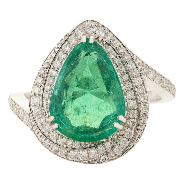 VRJewels 3.74ct Pear Shape Emerald Diamond Double Halo Cocktail Ring 18k Gold Size 4 For Sale