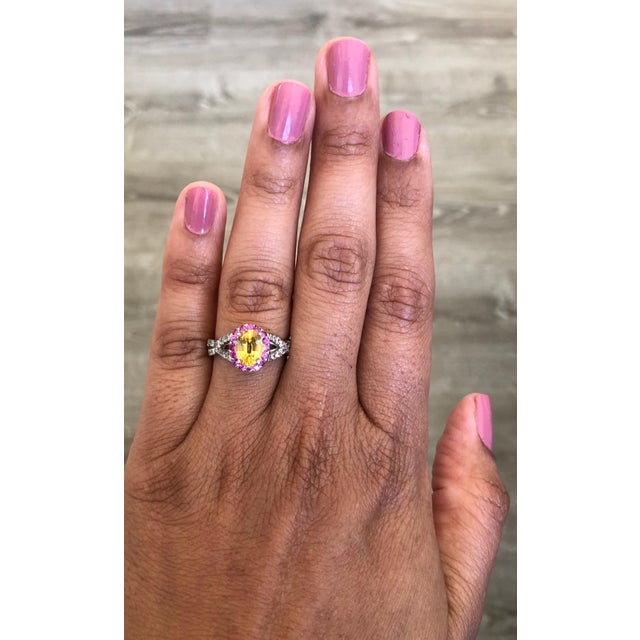Early 21st Century 2.15 Carat Yellow Pink Sapphire Diamond 14 Karat White Gold Ring, Size 7 For Sale - Image 5 of 5