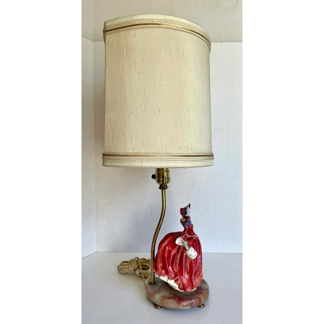 1930s 1930s Pair of English Royal Doulton Lady Figurines on Onyx Lamps For Sale - Image 5 of 13