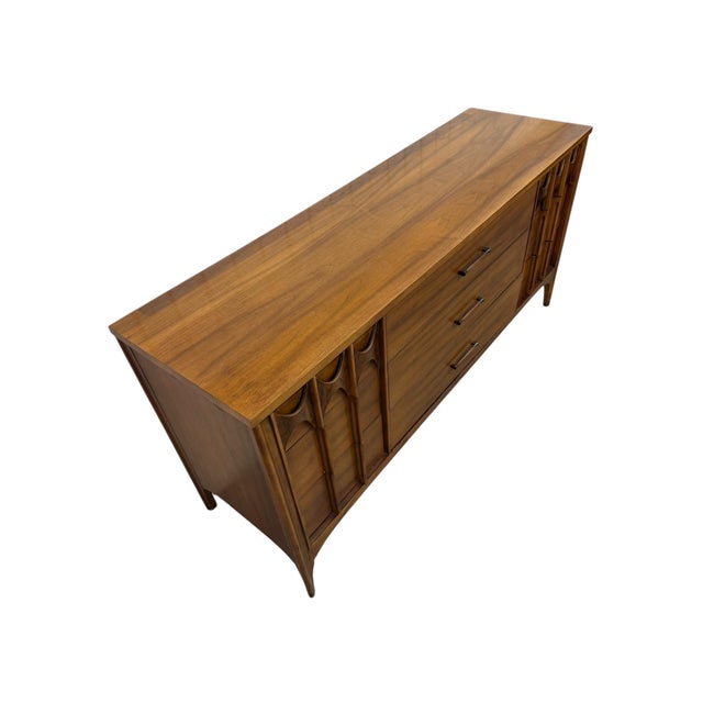 1960s Mid-Century Modern Kent Coffey Perspecta 9-Drawer Walnut Dresser For Sale - Image 5 of 14