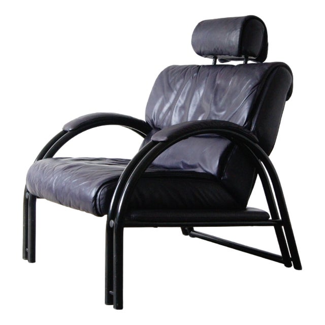 Vintage Italian Lounge Chair in Leather For Sale