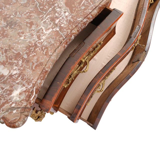 French Louis XV Chest of Drawers, 1760s For Sale - Image 9 of 17