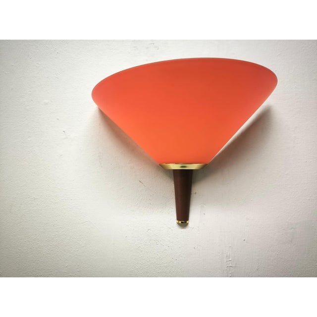 Murano Wall Sconce from De Majo, 1990s, in Very Good conditions. Designed 1990 to 1999 This piece has an attribution mark,...