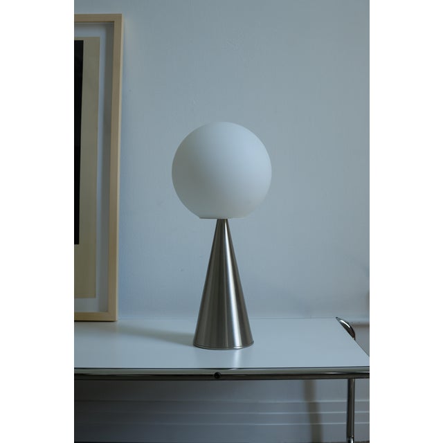 An iconic piece of Italian design, this Gio Ponti Bilia lamp, model 2474, crafted by Fontana Arte in 1967, exemplifies...