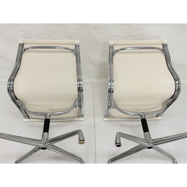 Pair Eames Aluminum Group Swivel Chairs for Herman Miller, Vitra Italy For Sale - Image 9 of 18