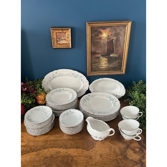 1950s English Traditional Royal Jackson Fine Bone China Dinner Service in Blue Floral Spray - 44 Pieces For Sale - Image 9 of 18