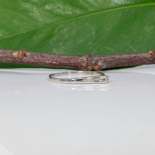 Metal Diamond Estate Ring With Earth-Mined Diamond in Solid 10k Gold - Fine Jewelry, Size 6.25 For Sale - Image 7 of 9