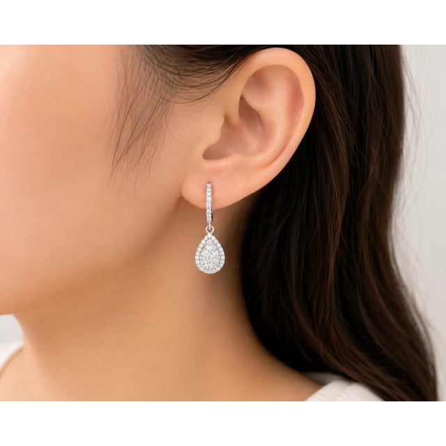 Contemporary Late 20th Century Pair of 14K White Gold Brilliant Round Diamond Dangle Drop Earrings For Sale - Image 3 of 3