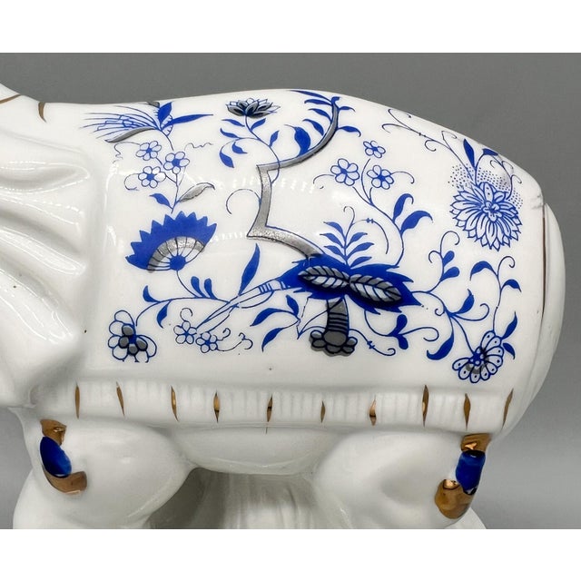 Chinoiserie Blue & White Porcelain Elephant Figurine With Gilt Accents - Blue Onion Style, Hollywood Regency, Mid-Century For Sale - Image 9 of 10