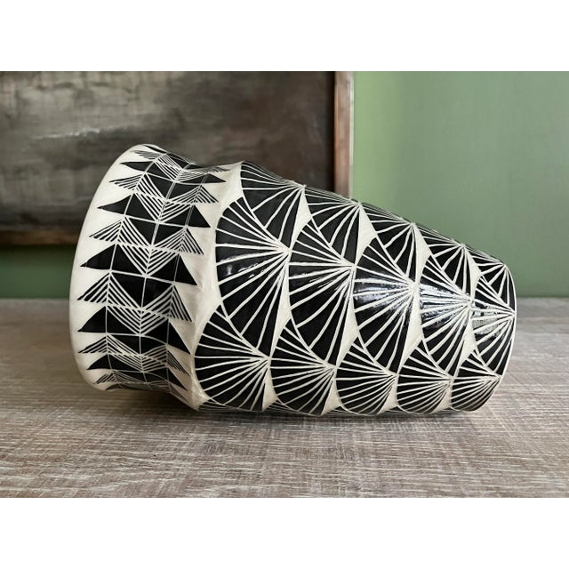 Postmodern 2018 Decorative Carved Glaze Black and White Large Vase For Sale - Image 3 of 5