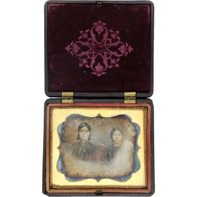 19th Century American Thermoplastic Union Case Ambrotype Photograph of Two Sisters For Sale In Denver - Image 6 of 9