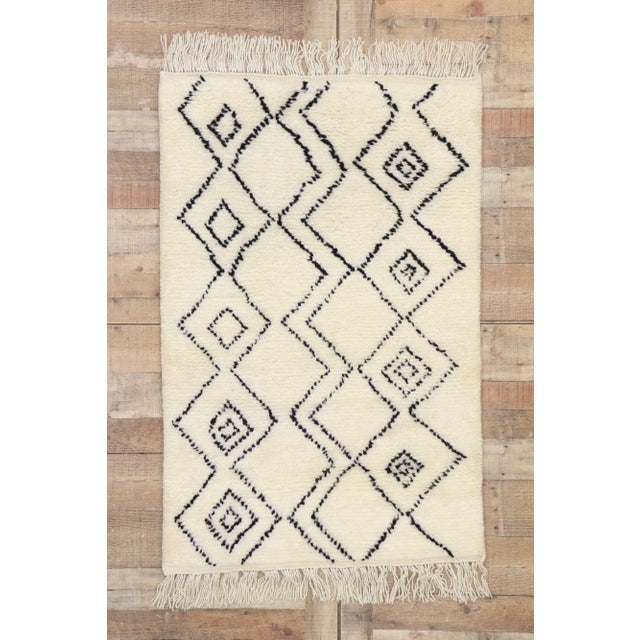 Small Moroccan Rug - 03'00 X 04'07 For Sale In Dallas - Image 6 of 7