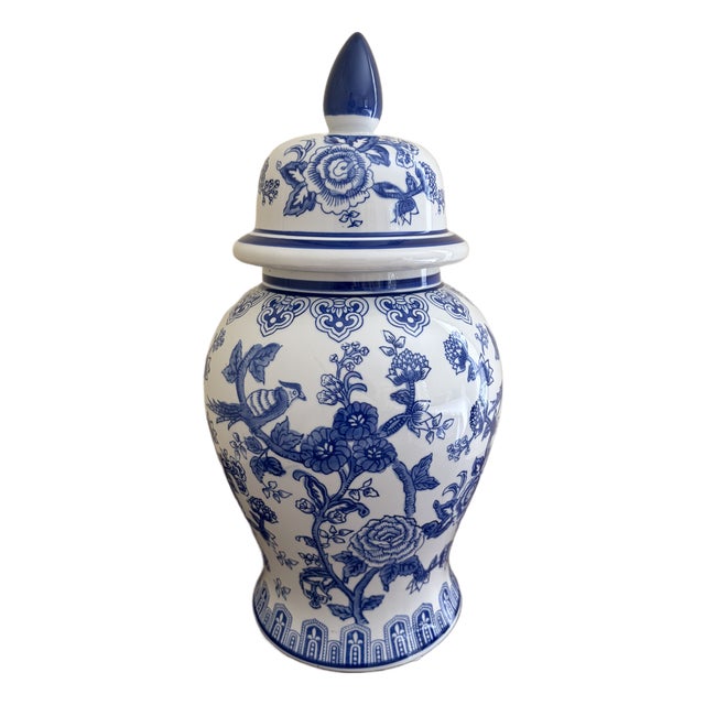 Late 20th Century Chinoiserie Large Blue and White Porcelain Ginger Jar For Sale