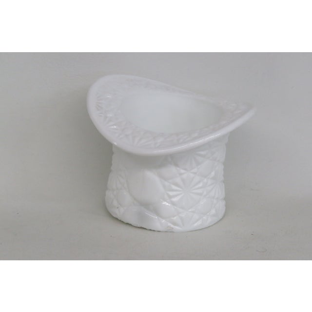 Mid-Century Modern Fenton Daisy and Button Top Hat Vintage Milk Glass Figurine Vase Cup 4769b For Sale - Image 3 of 13