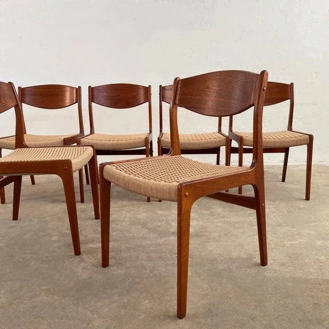 1960s Scandinavian Modern Teak and Rope Weave Dining Chairs - Set of 6 For Sale - Image 4 of 10