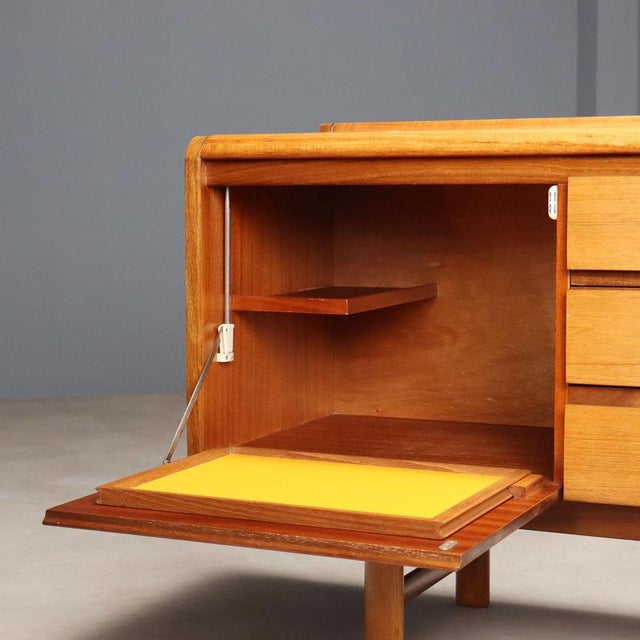 Vintage English Sideboard, 1960s For Sale - Image 3 of 15