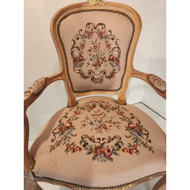 Late 18th Century Louis XV Rococco Gilt Armchair Set With Needlepoint For Sale - Image 4 of 10