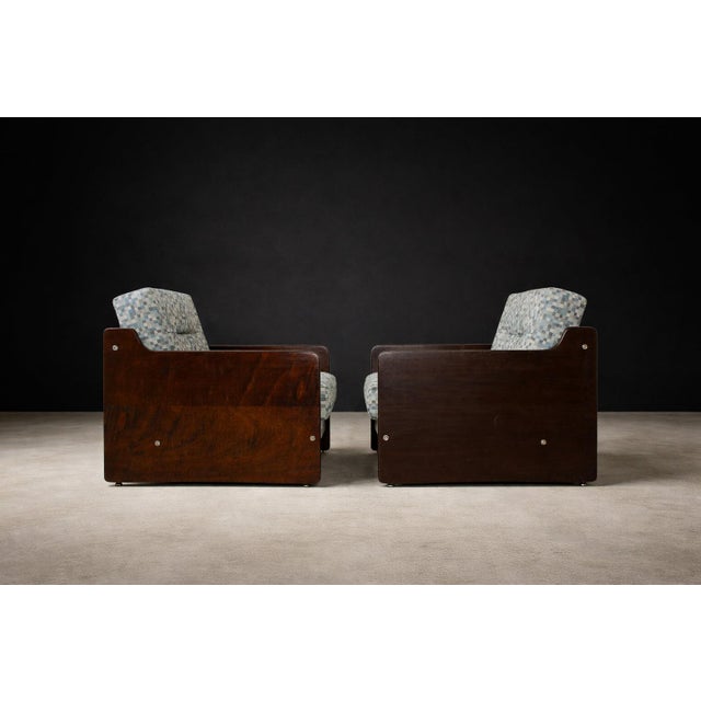 Pair of Armchairs in Brazilian Hardwood & Upholstered Fabric by Geraldo De Barros, 1970s For Sale In New York - Image 6 of 10