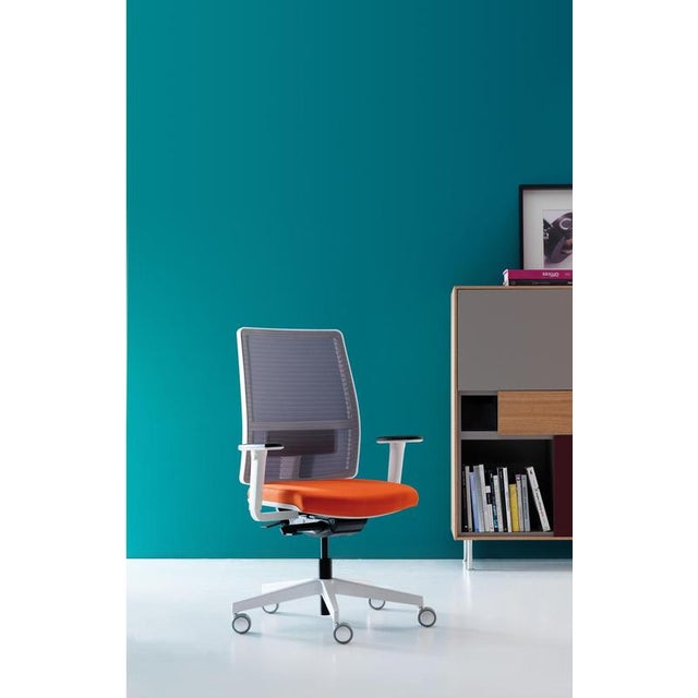 Sugar Net High Backrest Managerial Armchair by Quinti Sedute For Sale - Image 4 of 9