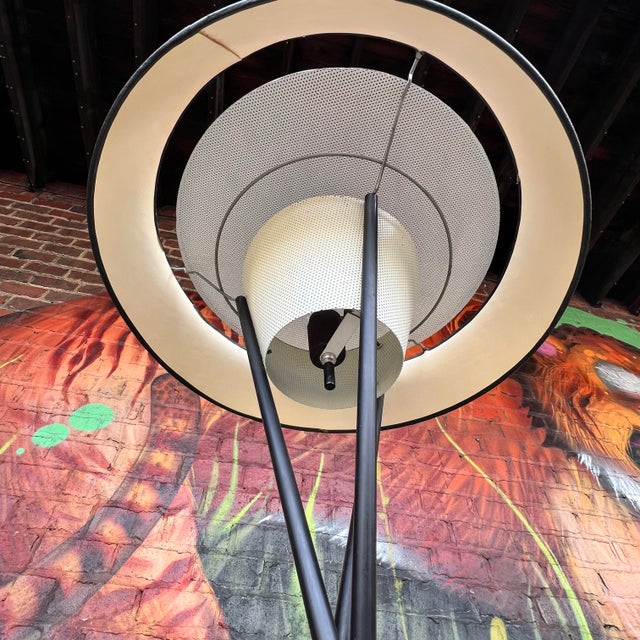 Gerald Thurston Tripod Floor Lamp – Original Shade & Diffuser Excellent Condition For Sale In Cleveland - Image 6 of 12