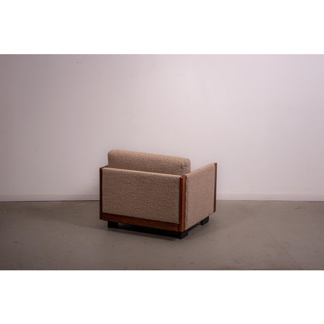 Made in the 1960s a very early edition of the 920 armchair designed by Afra & Tobia Scarpa for Cassina. The set has been...