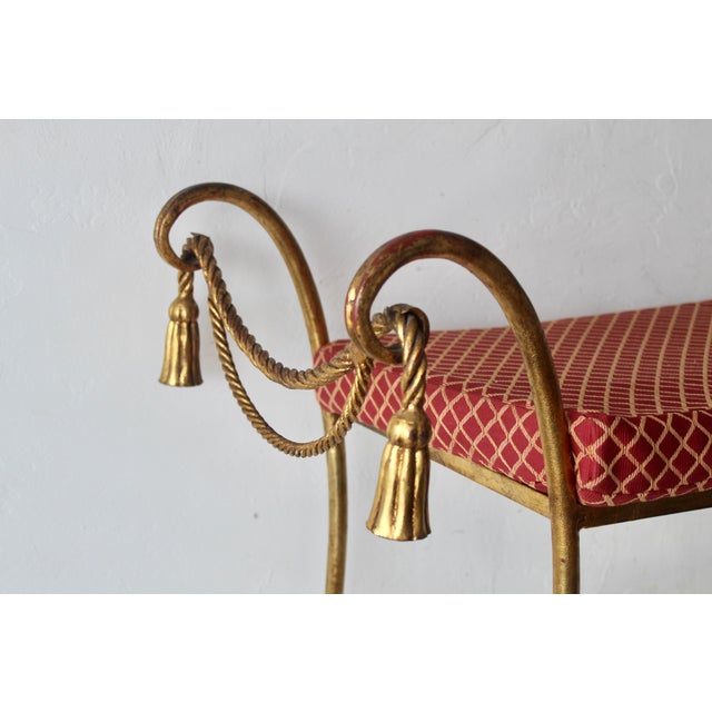 1950s 1950s Italian Gilded Scroll Rope Tassel Bench Hollywood Regency For Sale - Image 5 of 15
