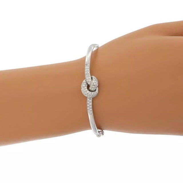 Vintage Roberto Coin Bracelet Pave Diamond 18k White Gold Love Knot Bangle For Sale - Image 4 of 4