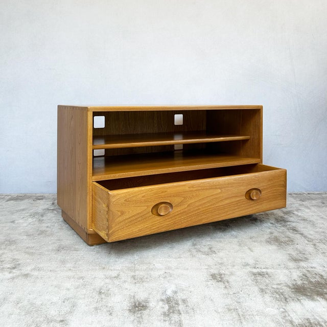 Wood Windsor Elm Media Unit by Lucian Ercolani for Ercol, 1990s For Sale - Image 7 of 17