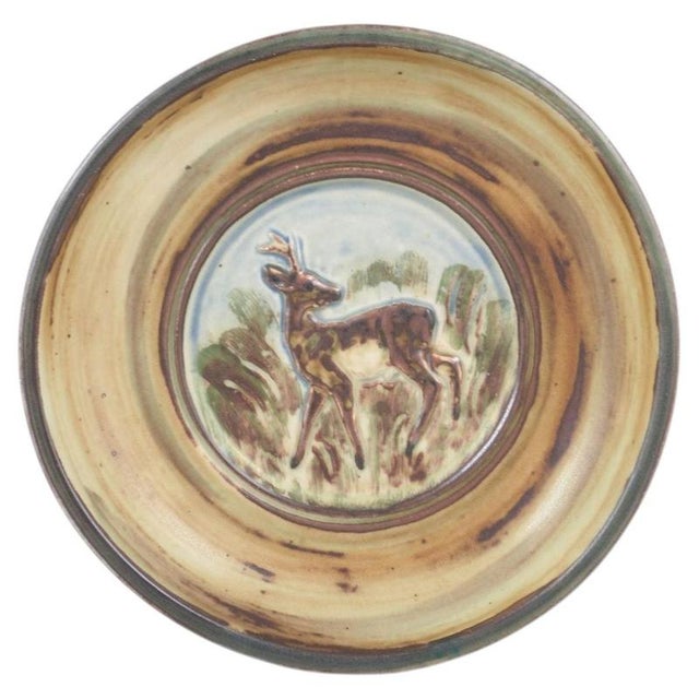 1970s Vintage Round Stoneware Dish with Relief of Deer by Knud Kyhn for Royal Copenhagen, 1970s For Sale - Image 5 of 5