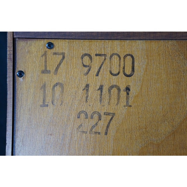 Late 20th Century Ethan Allen Country Crossing Maple Tv Media Entertainment Cabinet 17-9700 For Sale - Image 18 of 18